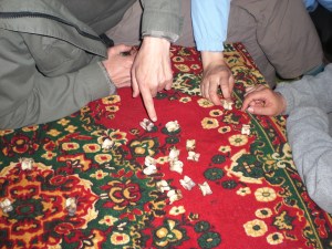 ich werfe meine Knöchelchen...