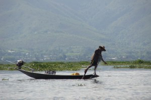 Einbeinruderer am Inle-See